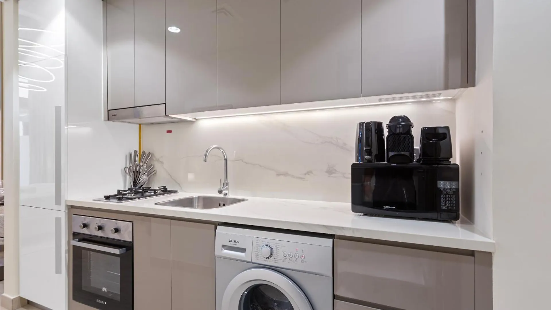 Sleek Studio Apartment In Azizi Riviera Dubai