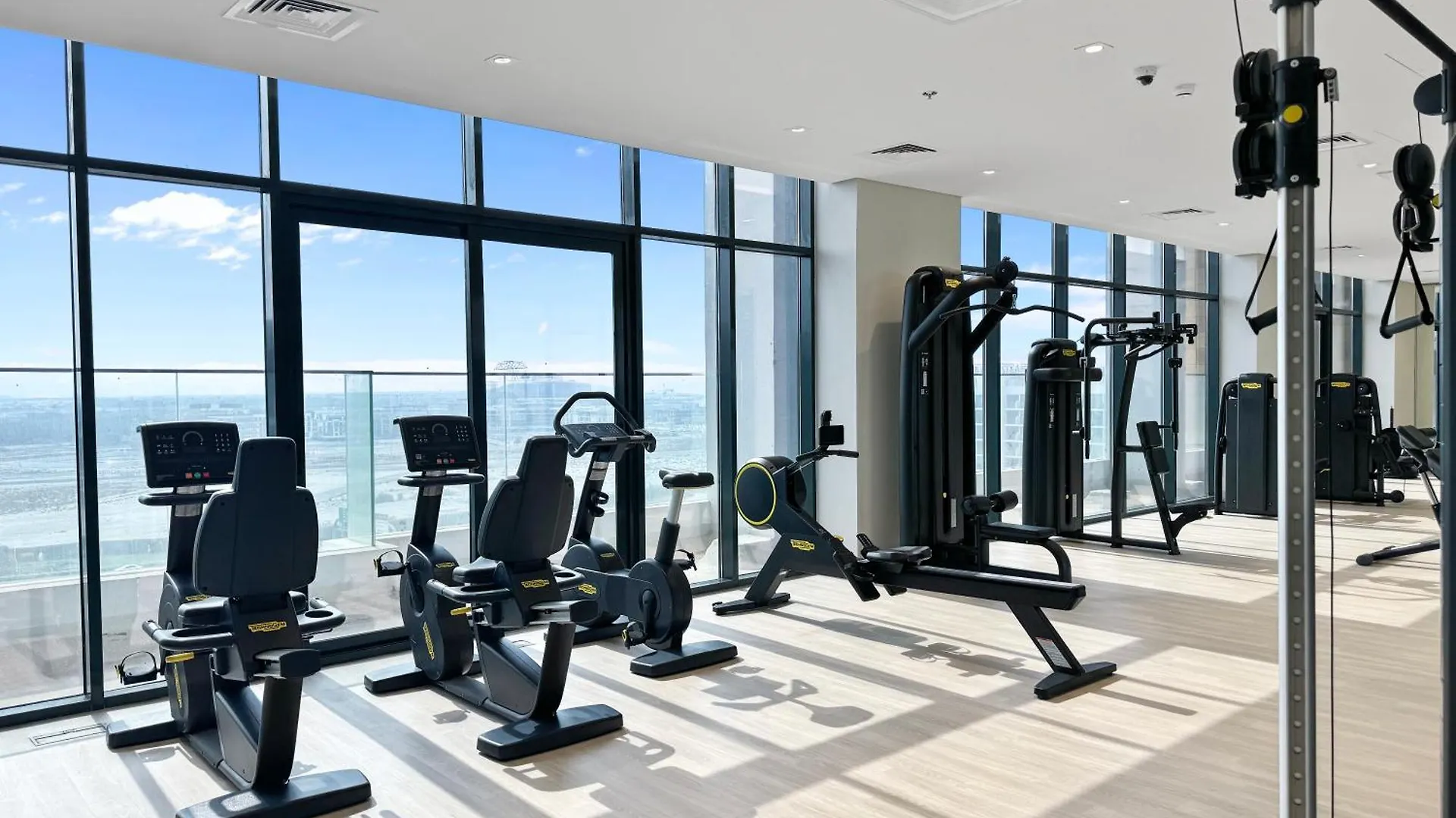 Sleek Studio Apartment In Azizi Riviera دبي
